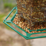 【OHHLA】Outdoor Bird Feeder with Secure Latch – Perfect for Attracting Birds to Your Garden